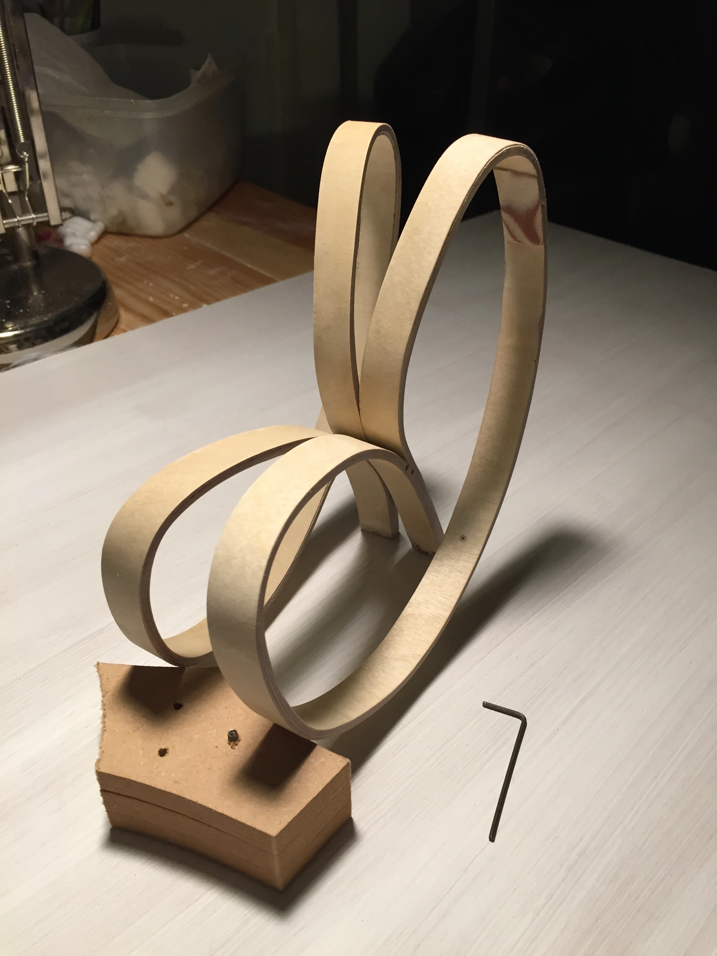 split easy chair manufacture (fifth scale model)