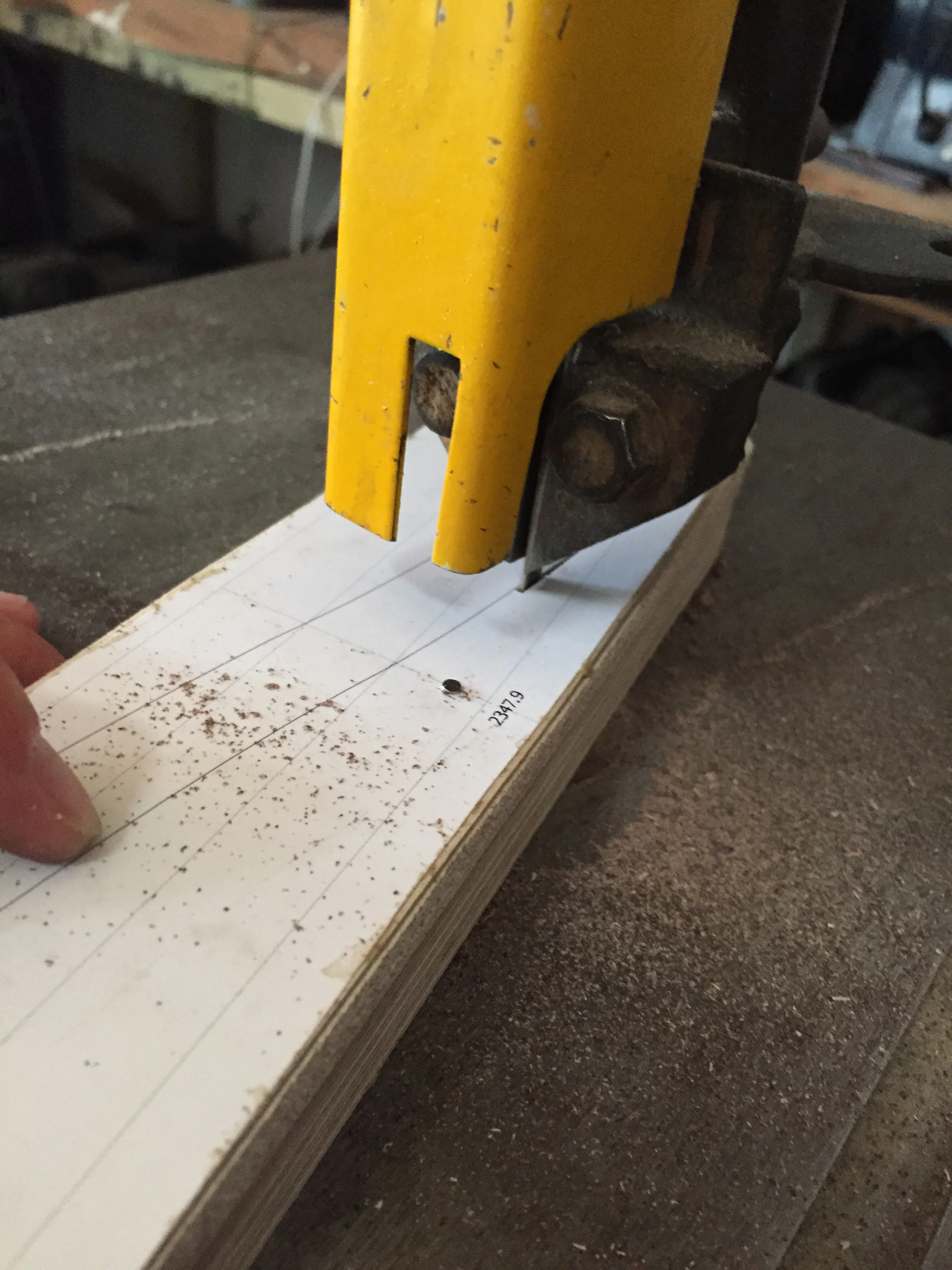 split easy chair laminate cutting (fifth scale model)