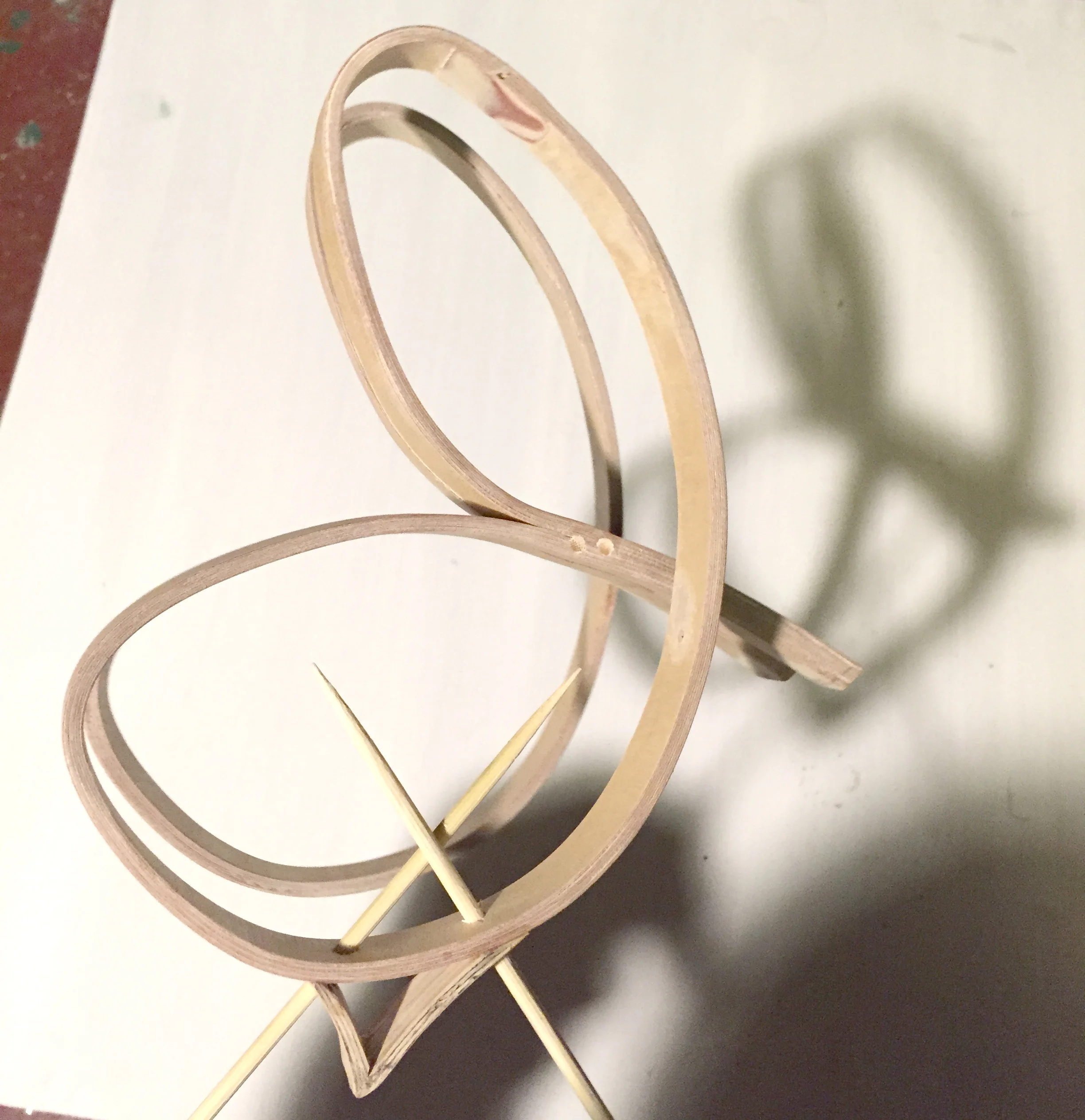 split easy chair attaching front feet (fifth scale model)