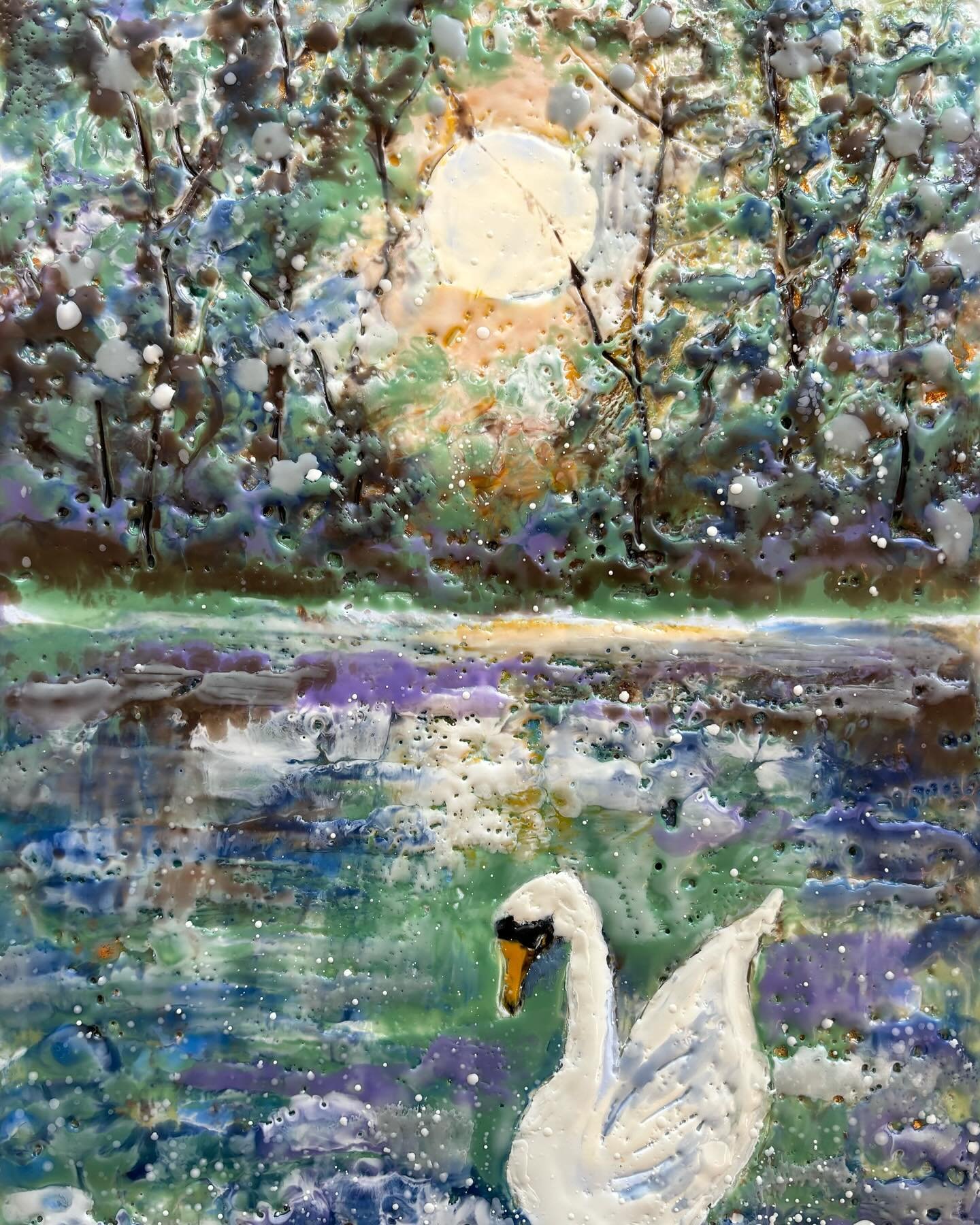 Swansong Marlay Park. Encaustic. This one started at the workshop in @mulrannyarts and finished in my studio in Marlay. 🤗 

#marlaypark #swan #encaustic