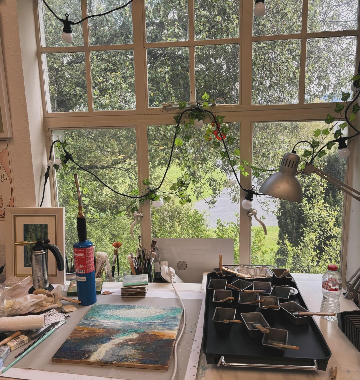 My studio set up for my encaustic paintings. I just love the way you can just leave it all set up and get back into it at the touch of a button (to heat the hot plate up, which warms the wax), that&rsquo;s all, then ready to go! I love it!
 
 #studio