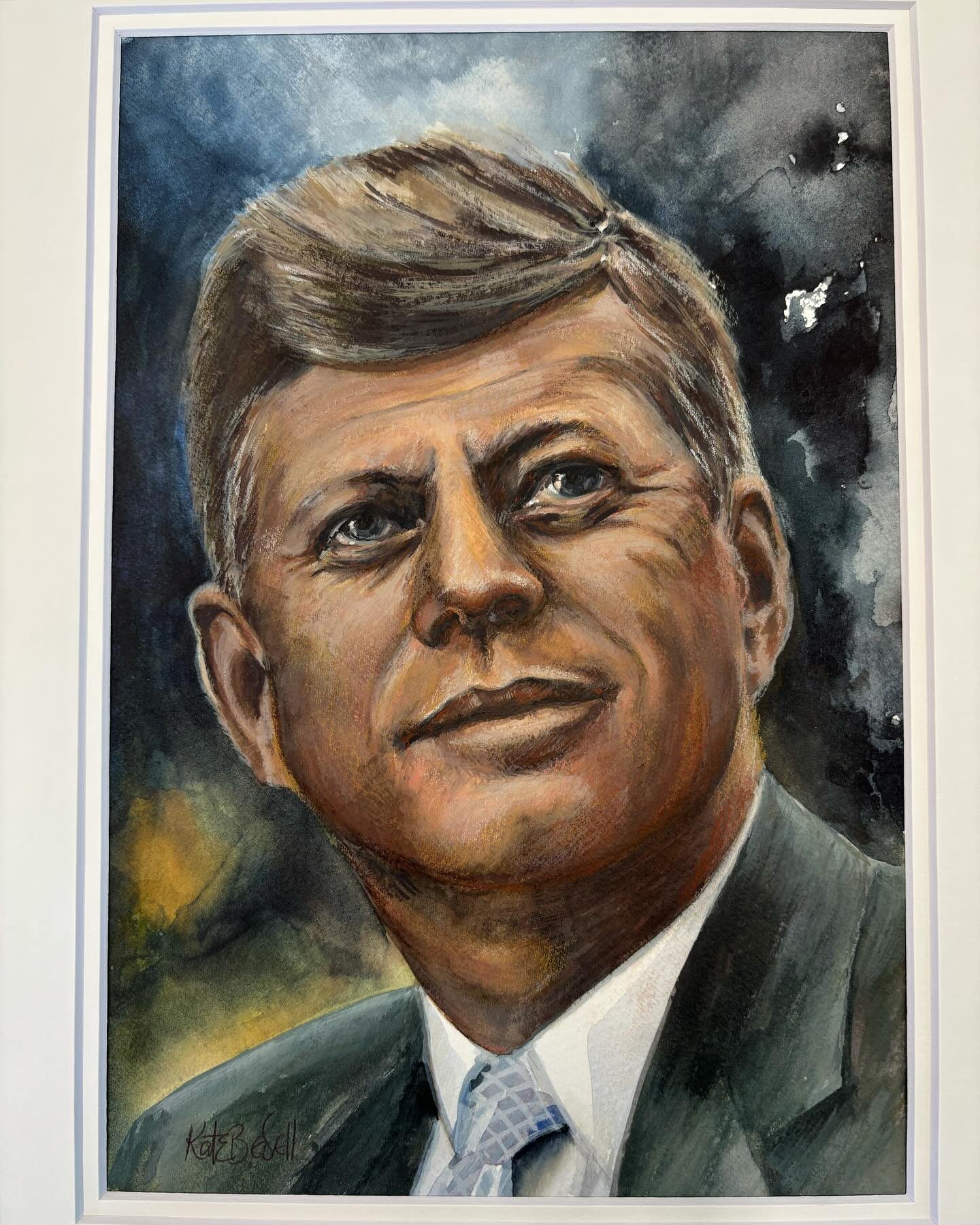 Not my usual subject matter, nor style. This portrait of JFK was a commission. It started with a watercolour base, then I built up the layers with gouache and #Derwent drawing pencils which have a soft waxy finish. @derwentartireland 

#JFK #portrait
