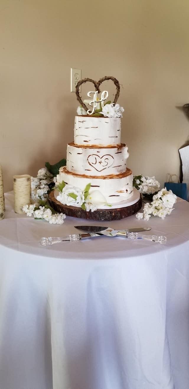 Stephanie & Jason Hughes cake.jpeg