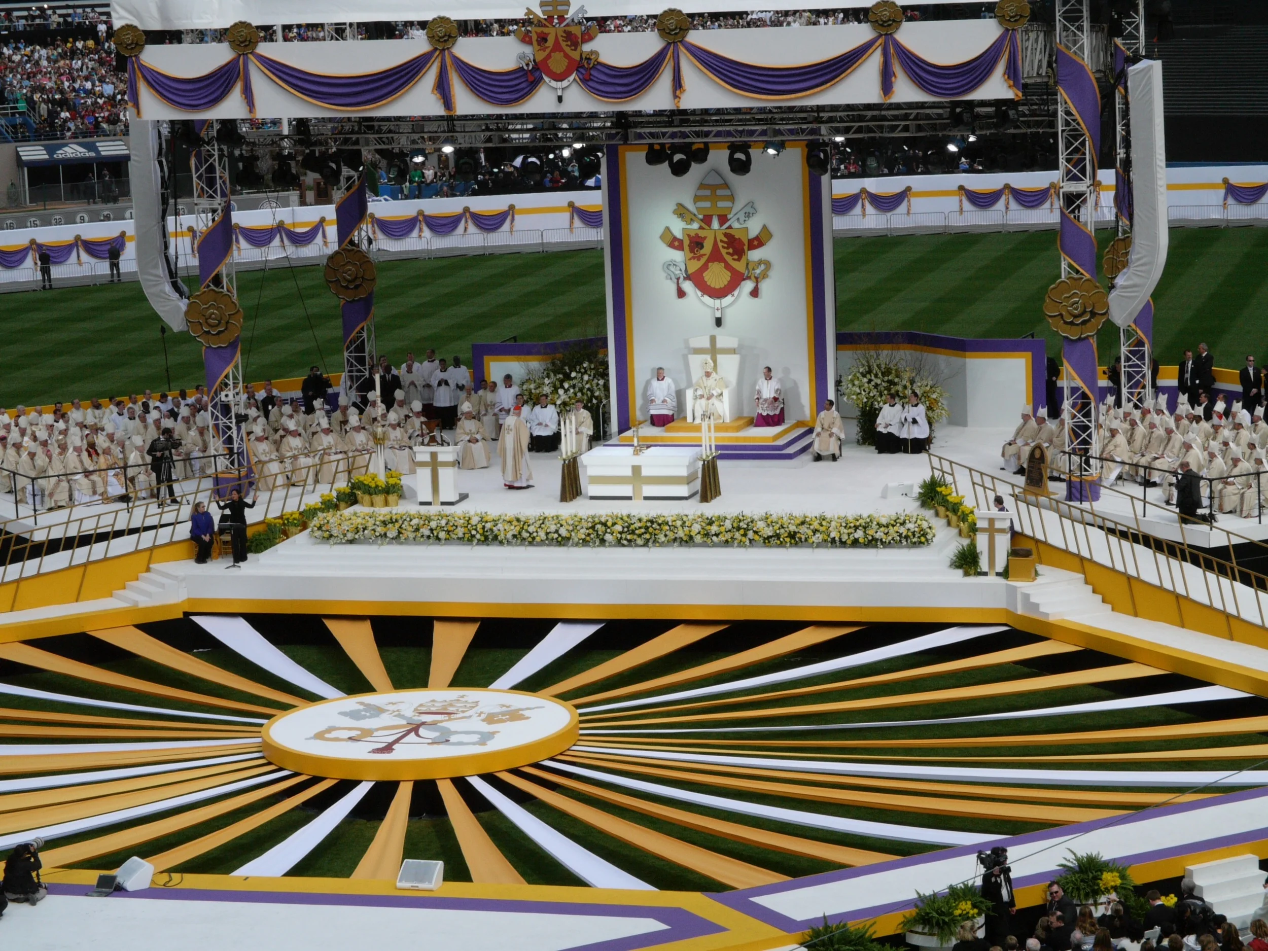 Pope Benedict Mass 2008-D.jpg