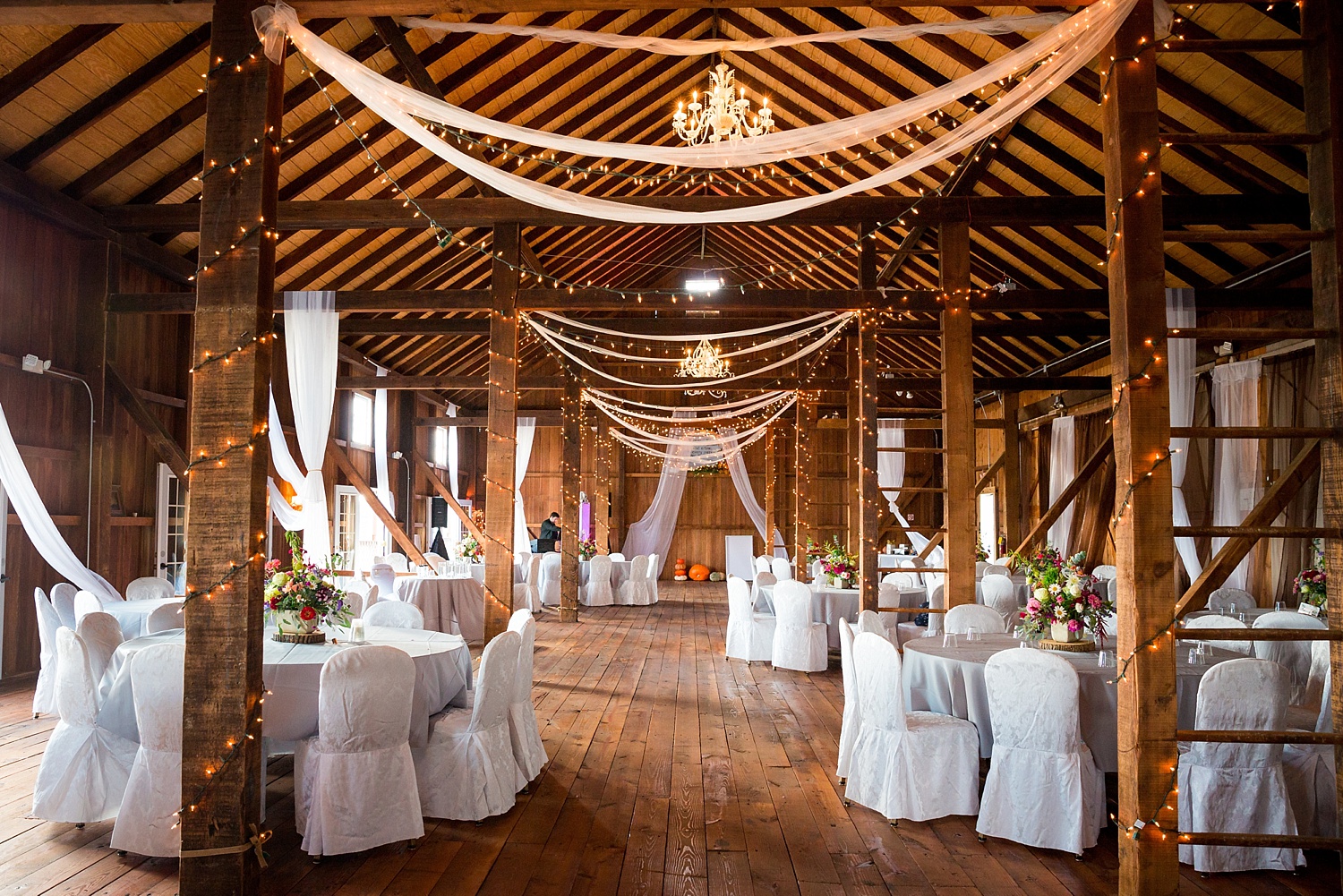 rustic historic bern farm pennsylvania wedding photographer