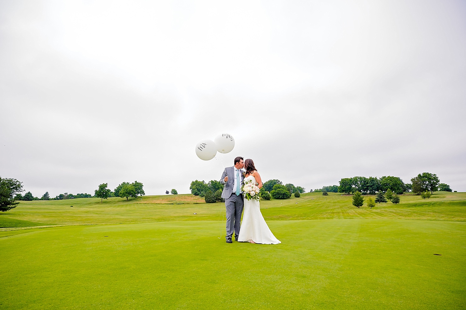 Macoby Run Golf Course Philadelphia Wedding Photographer