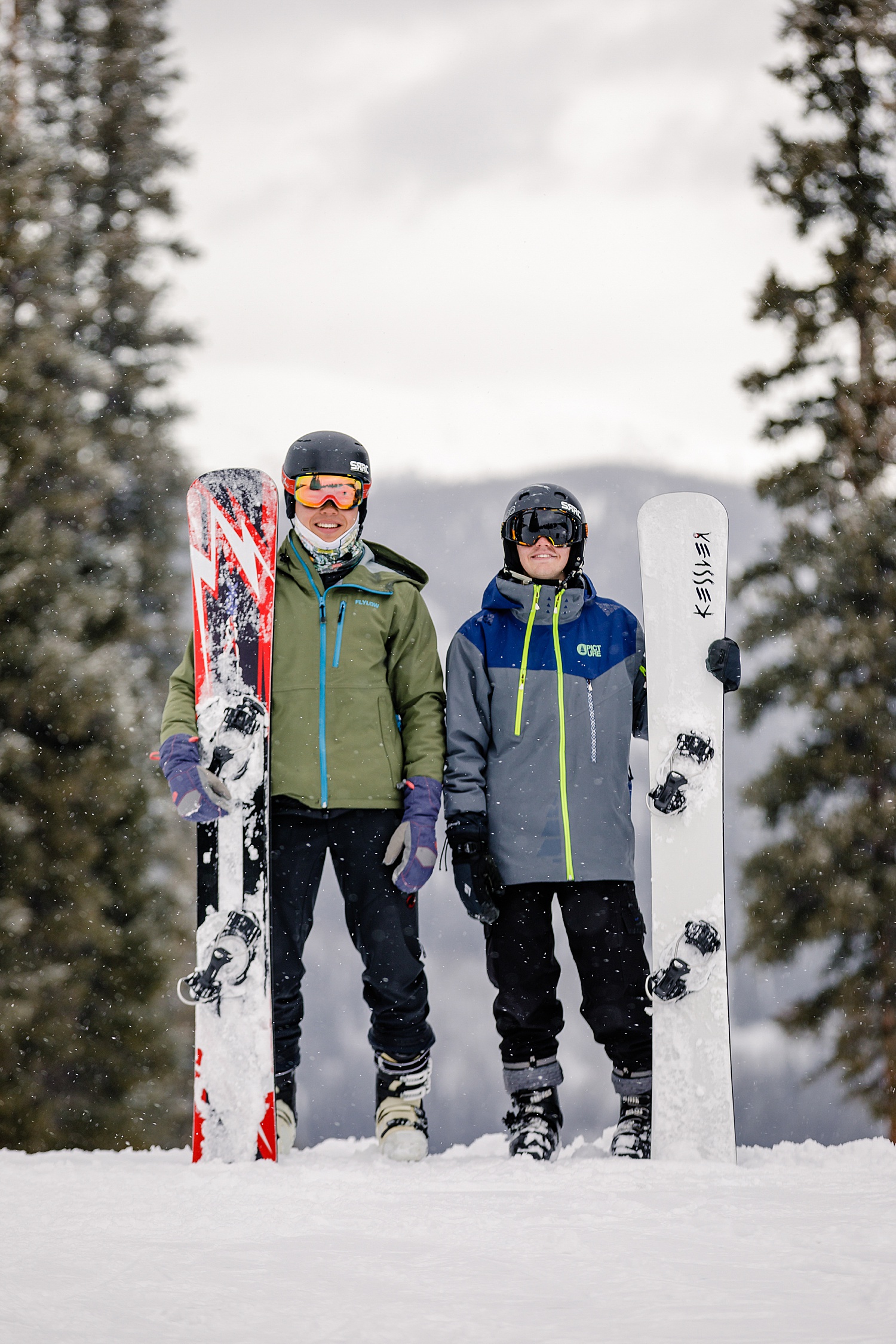 Copper Mountain Colorado snowboard senior portrait destination photoshoot photographer