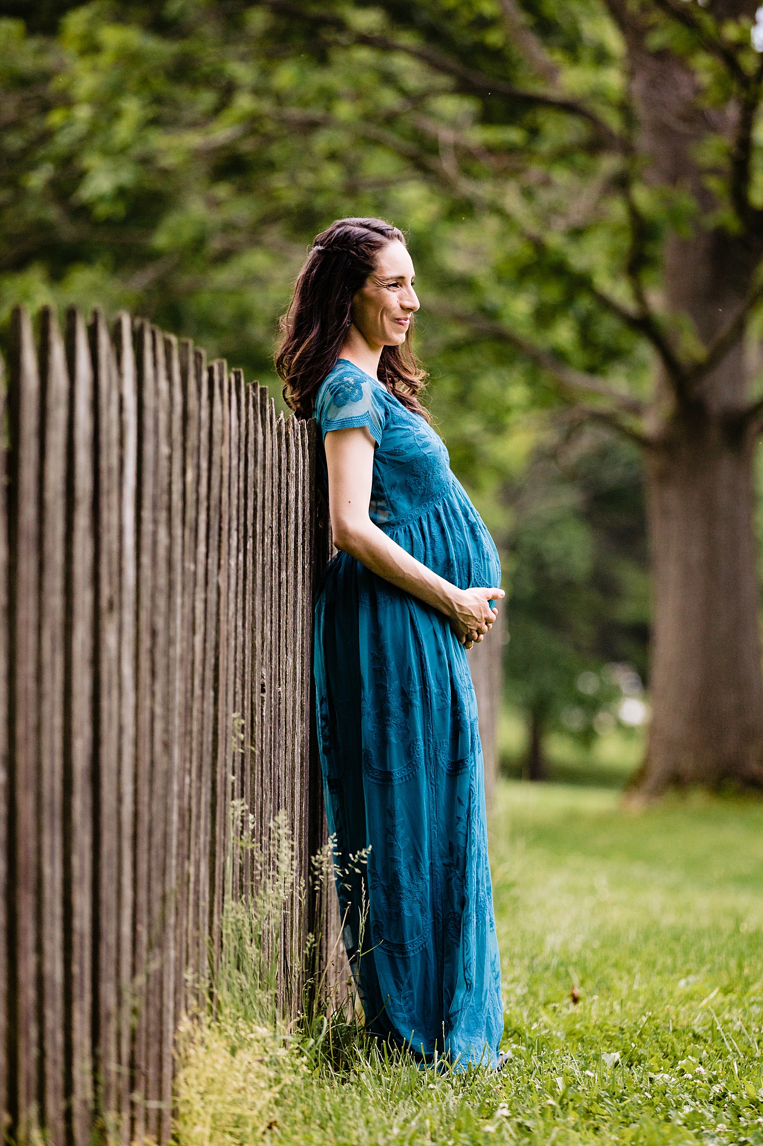 Gring's Grings Mill Red Covered Bridge Heritage Center Wyomissing Pennsylvania maternity session portrait photographer