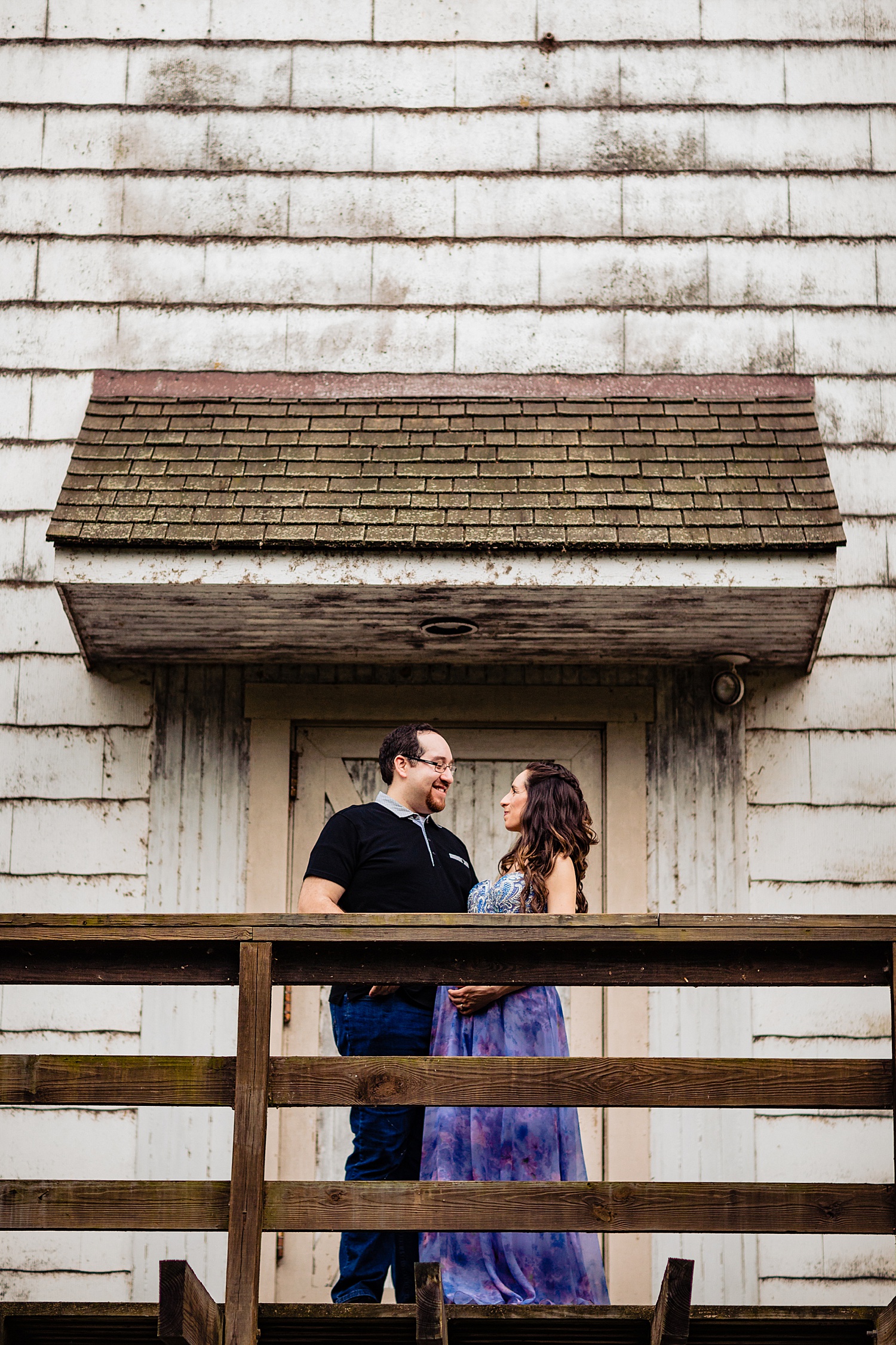 Gring's Grings Mill Red Covered Bridge Heritage Center Wyomissing Pennsylvania maternity session portrait photographer