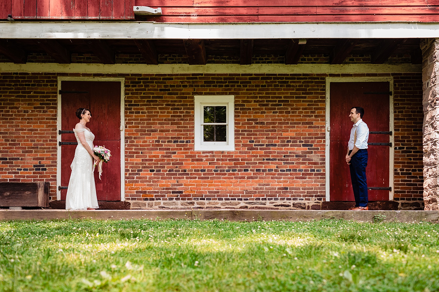 summer Tinicum Park Bucks County barn wedding photographer