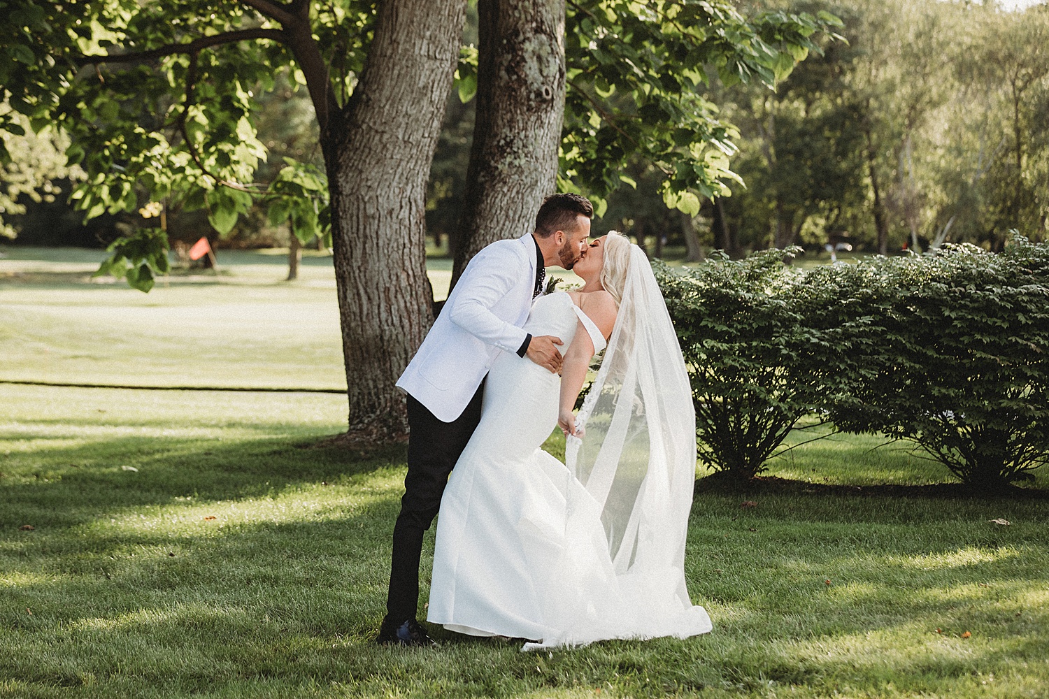 Eastlyn Golf Course outdoor summer wedding Vineland New Jersey photographer