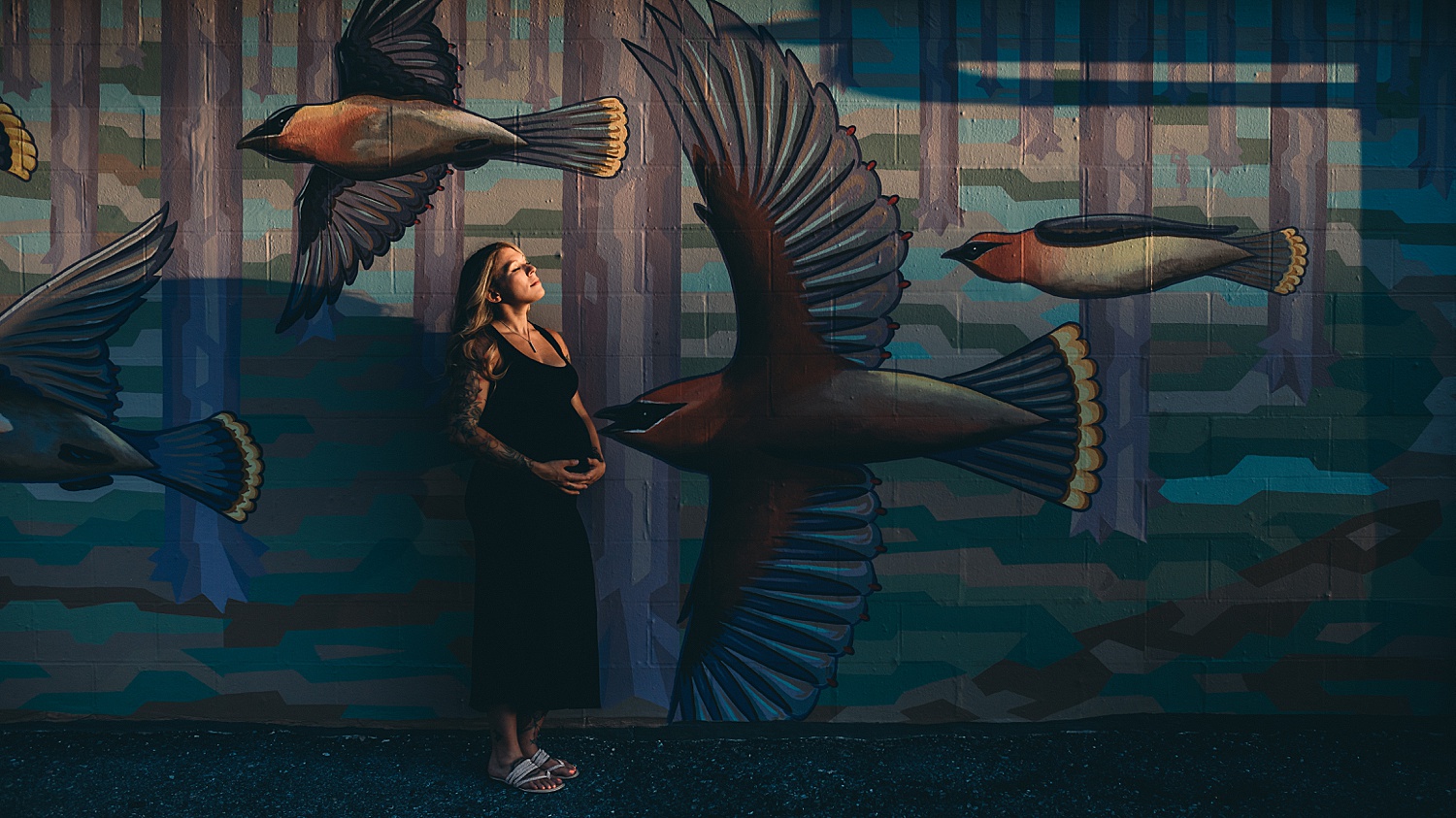 Shillington studio West Reading mural Berks County Pennsylvania maternity photographer session