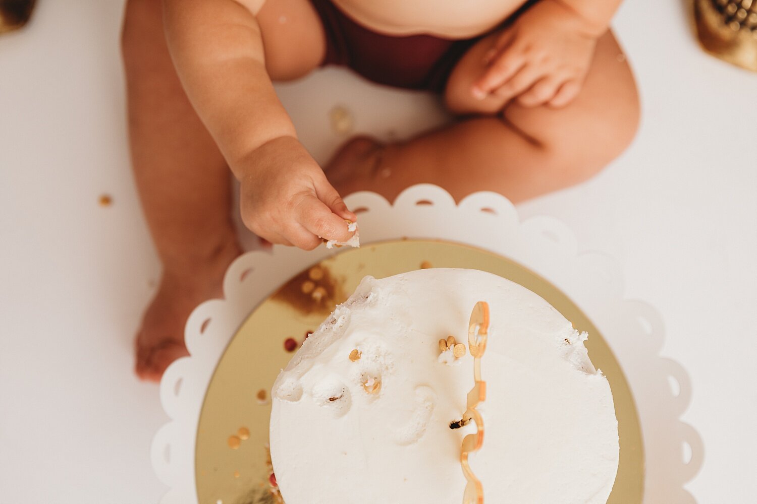 First birthday cake smash photoshoot pineapple skull fall autumn Pennsylvania