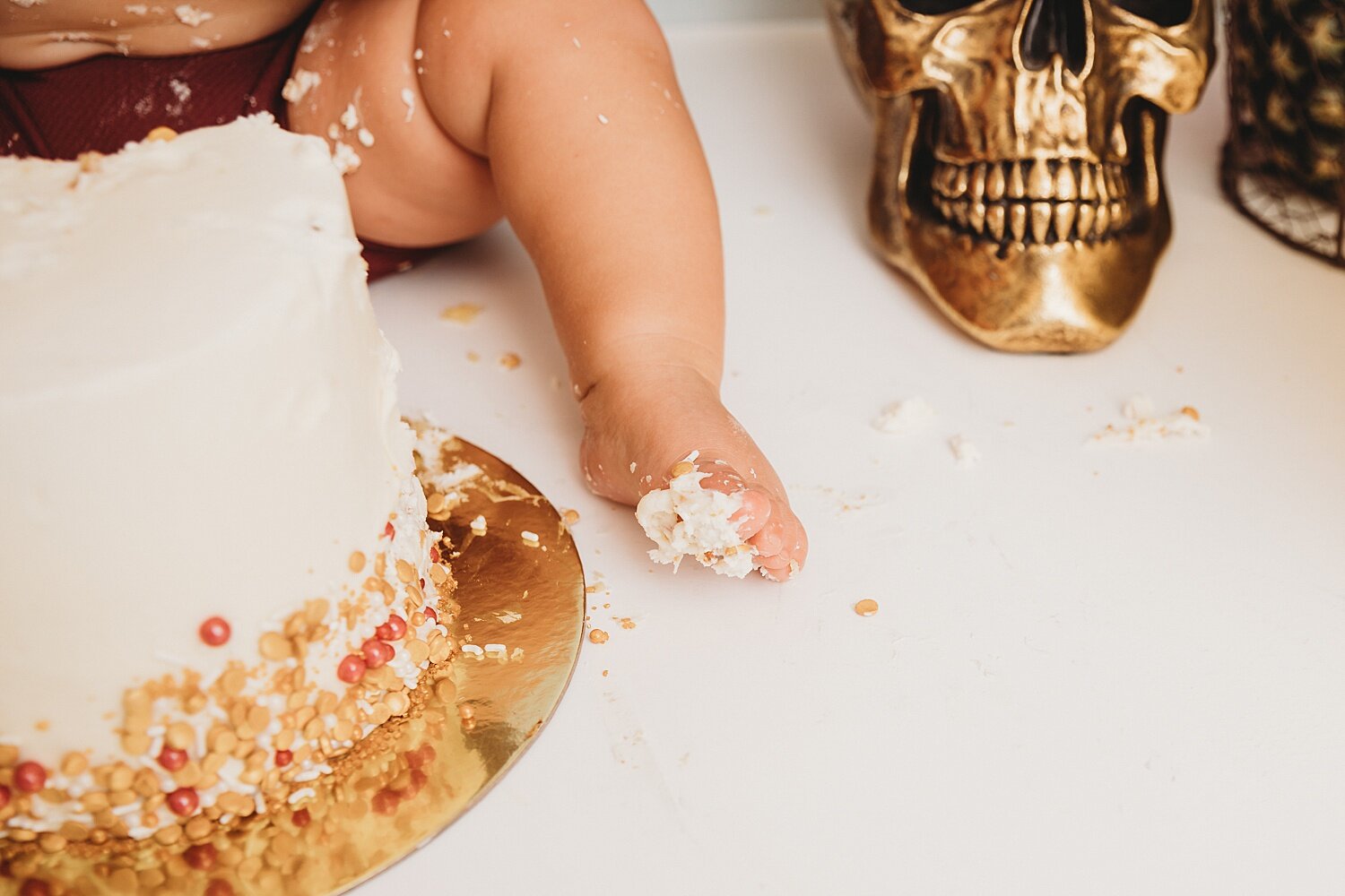 First birthday cake smash photoshoot pineapple skull fall autumn Pennsylvania