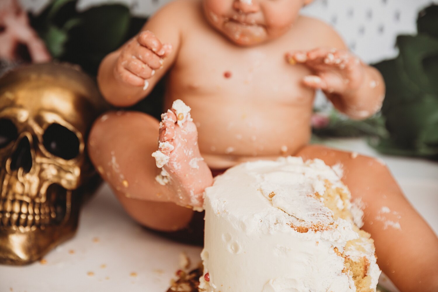 First birthday cake smash photoshoot pineapple skull fall autumn Pennsylvania