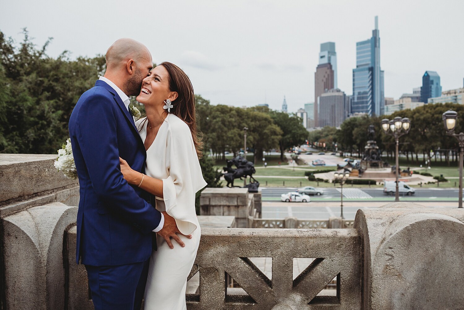 Philadelphia micro wedding elopement photographer Art Museum