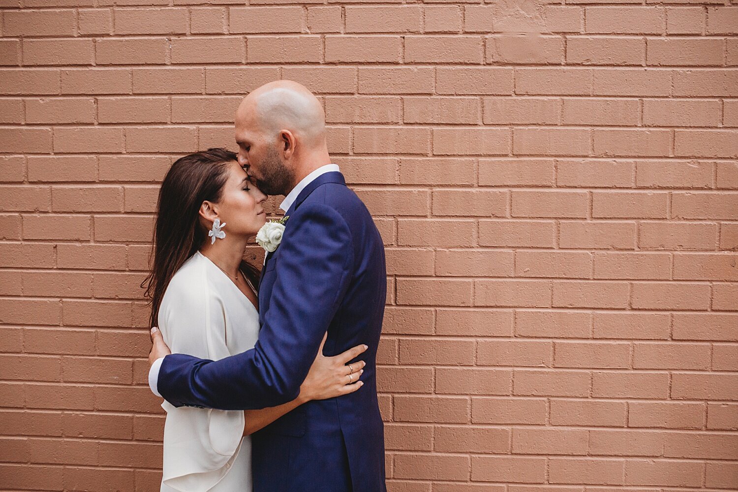 Philadelphia micro wedding elopement photographer Panama Street