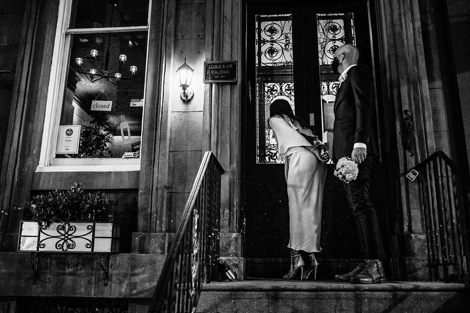 Philadelphia micro wedding elopement photographer Vernick Wine