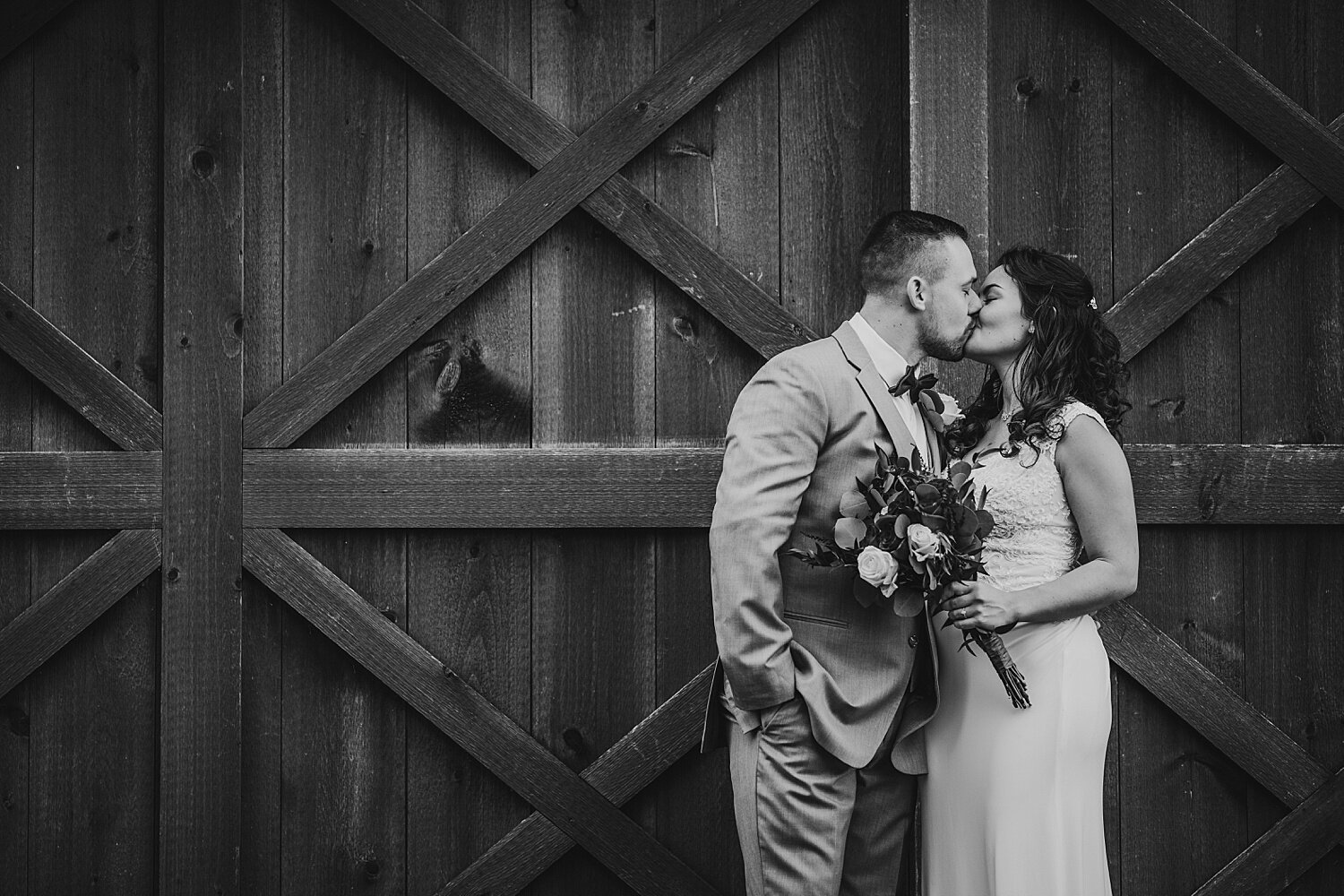 Wind in the Willows Grantville Central Pennsylvania Wedding Photographer