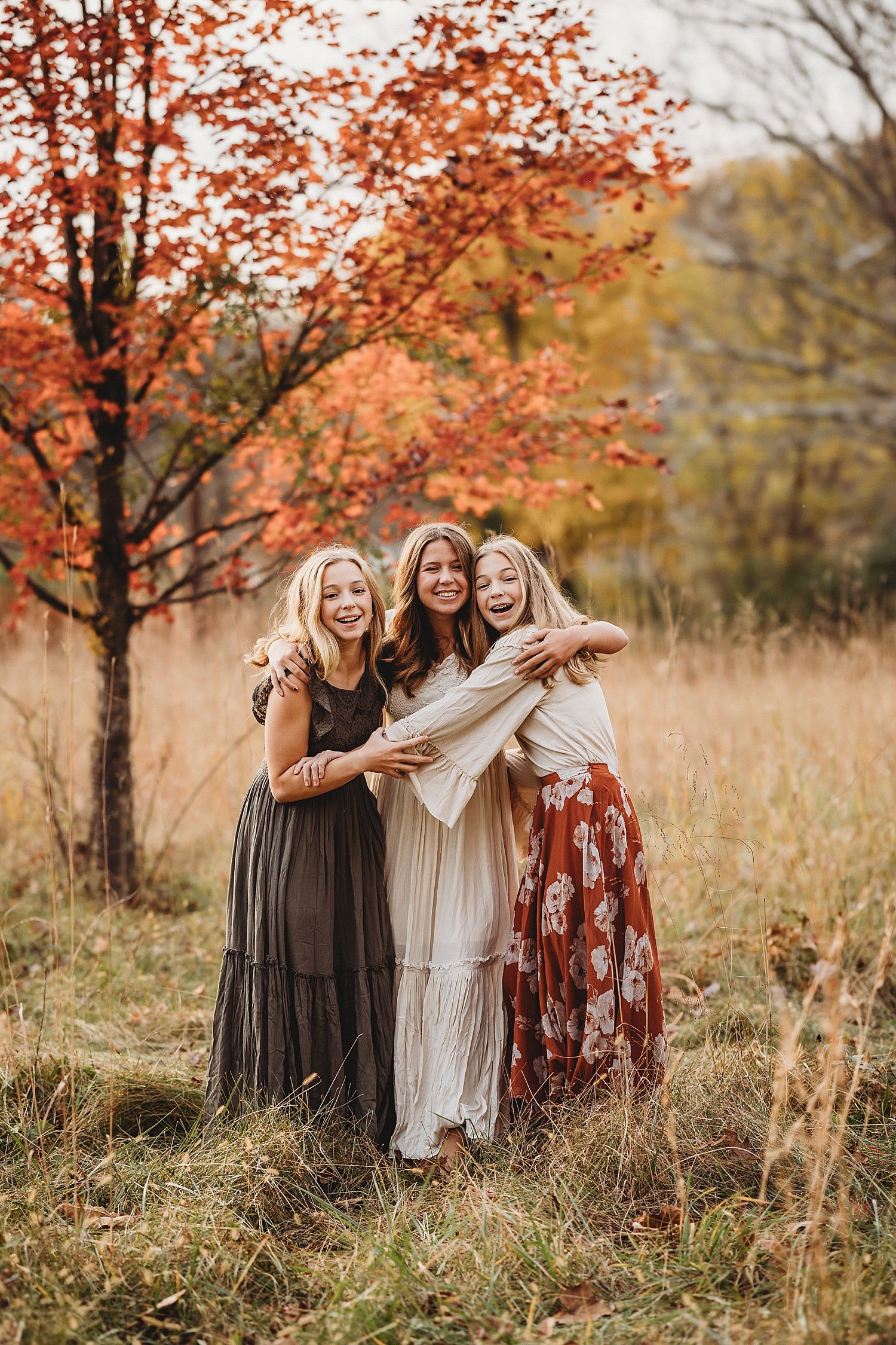 Wyomissing Berks County Pennsylvania outdoor fall family portrait photographer photoshoot twins sisters