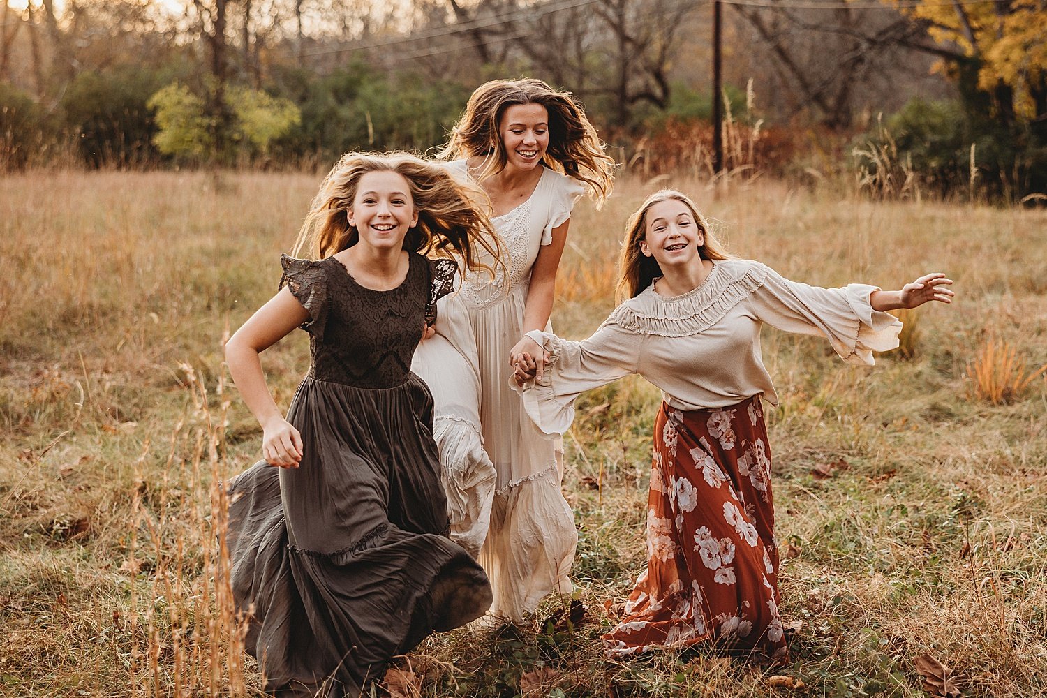 Wyomissing Berks County Pennsylvania outdoor fall family portrait photographer photoshoot twins sisters