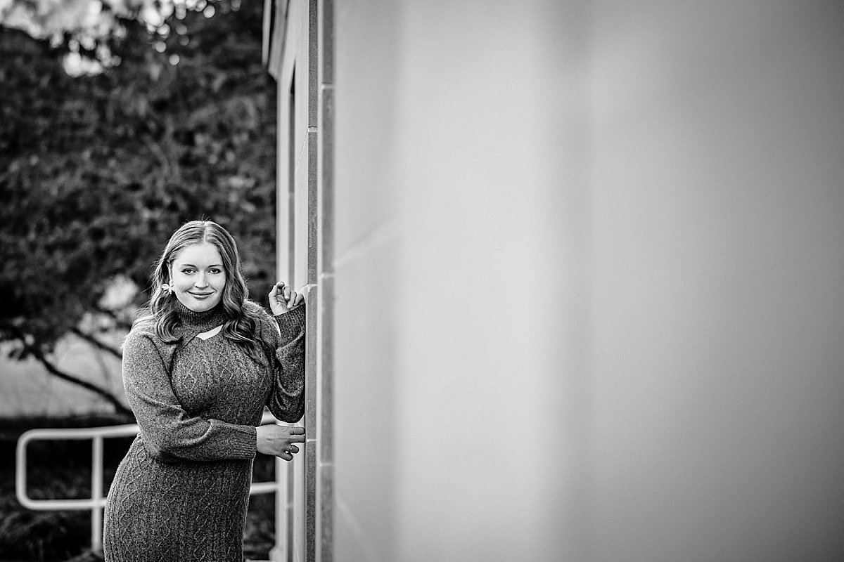 Reading Public Museum Wyomissing Berks County Pennsylvania High School Senior Portrait Photographer Session Wilson