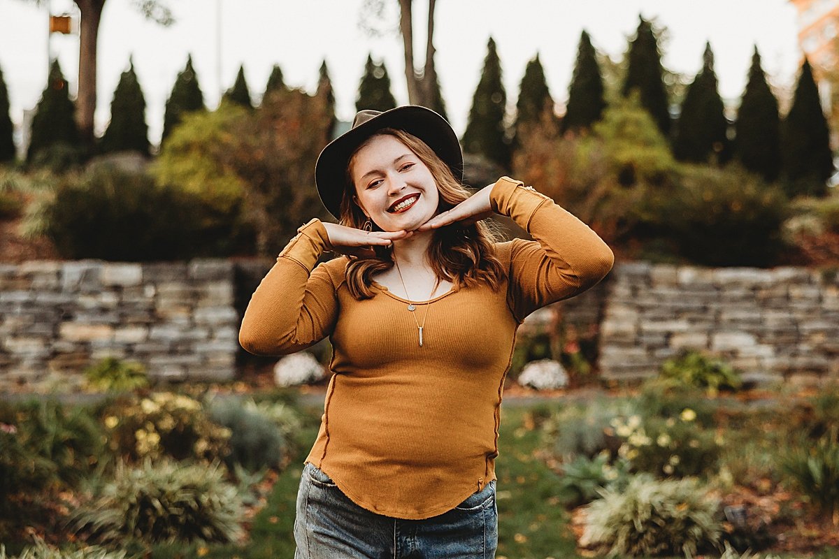 Reading Public Museum Wyomissing Berks County Pennsylvania High School Senior Portrait Photographer Session Wilson