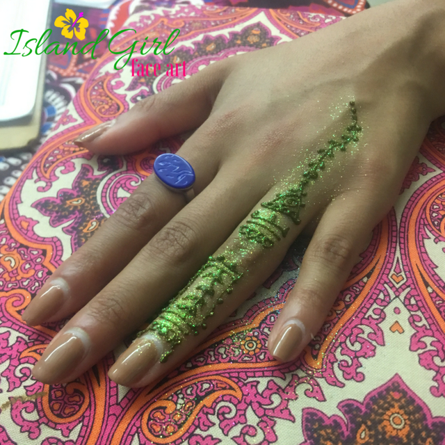 Glitter Henna Hand.PNG