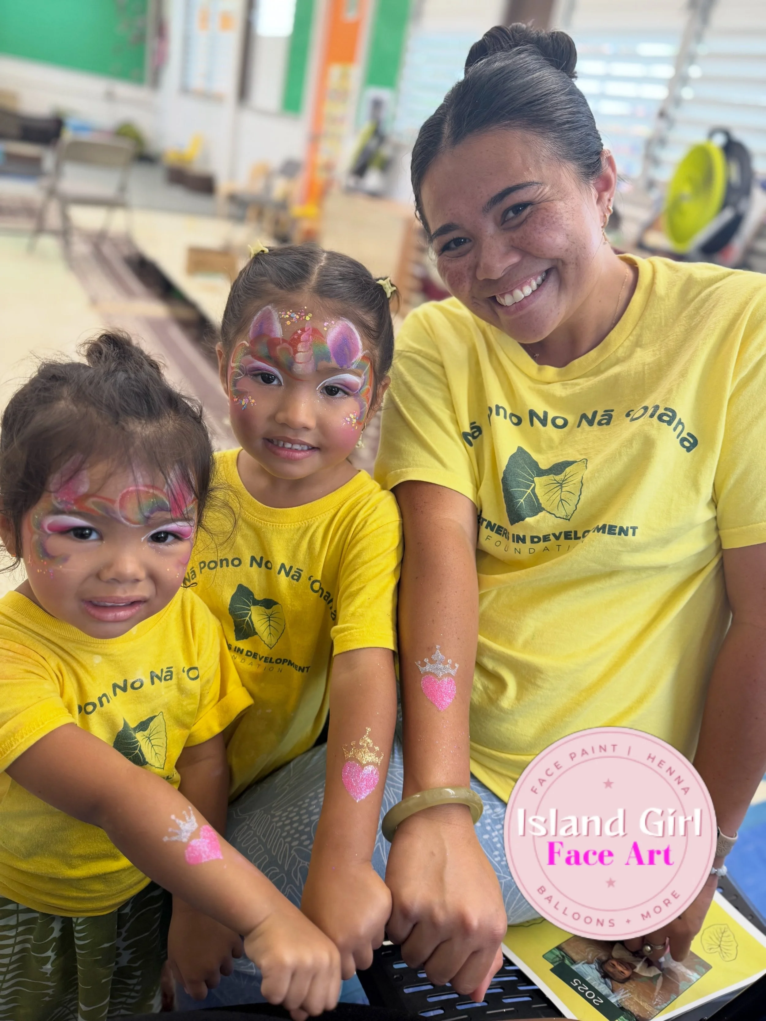 2026 Preschool Grads 🎓are celebrating the end of the school year with face + arm painting and glitter tattoos! 💕

Click here for a quote! ➡️ www.IslandGirlFaceArt.com
O&rsquo;ahu, HI
.
.
.
.
.
#islandgirlfaceart #facepaintingkids #preschoolgraduati