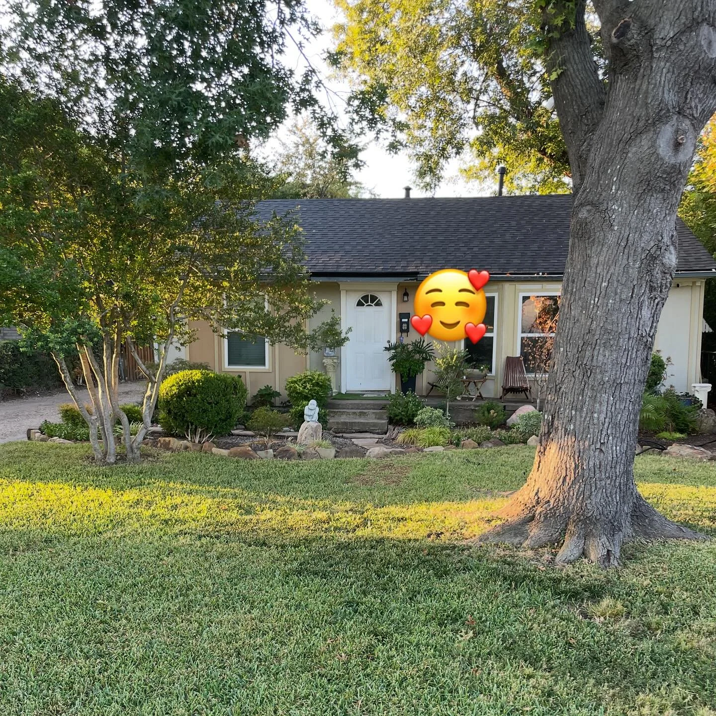 Help us celebrate our neighbors! Are you out for a walk and see a beautiful yard that your neighbor has worked really hard on? DM us their address and nominate them for Yard of The Month!