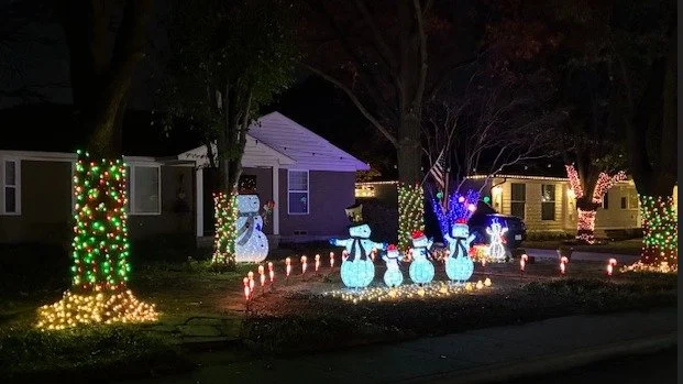 The winner of the December Holiday Yard of the Month, 503 Pittman! Congratulations!

Do you have a yard you want to nominate? Send us a message with an address!
#HTNA