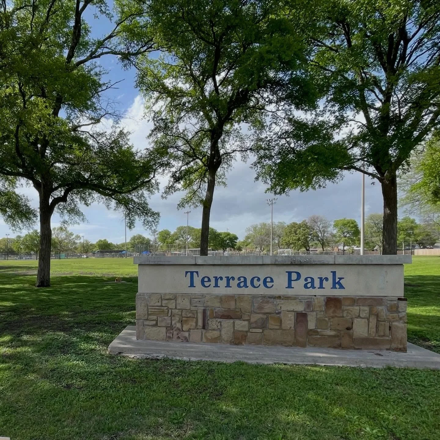 Trash Bash is THIS Saturday, April 11!
 
Come clean up Terrace Park- 8-10 AM- (bags, gloves, and grabbers provided) 

Come plant- 1-3 PM- planting at Highland and Abrams (flowers, dirt, &amp; shovels provided)