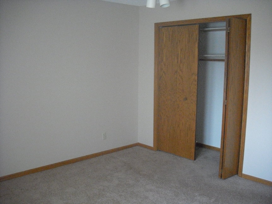 Vacant unit bedroom.JPG