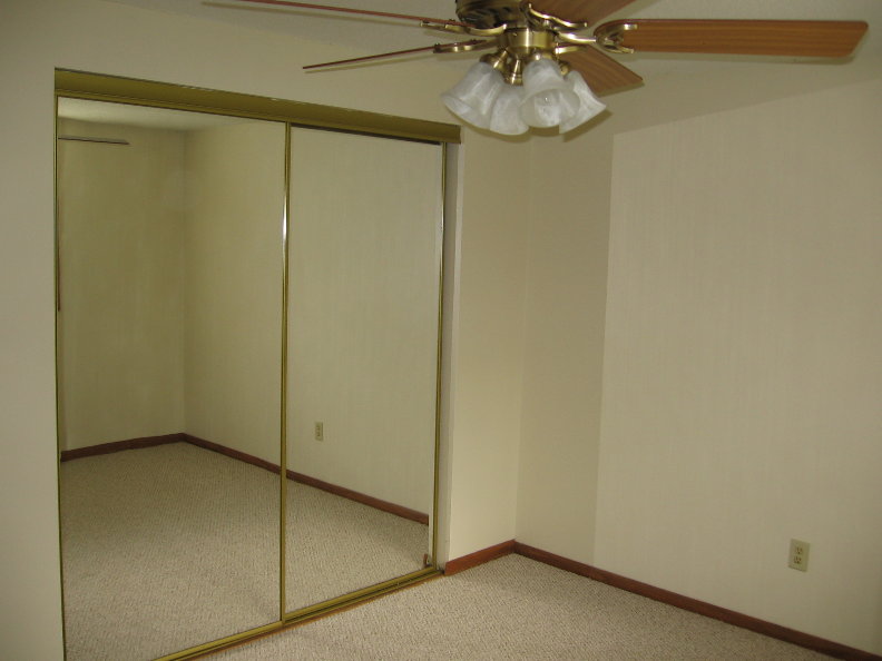 Bedroom.JPG