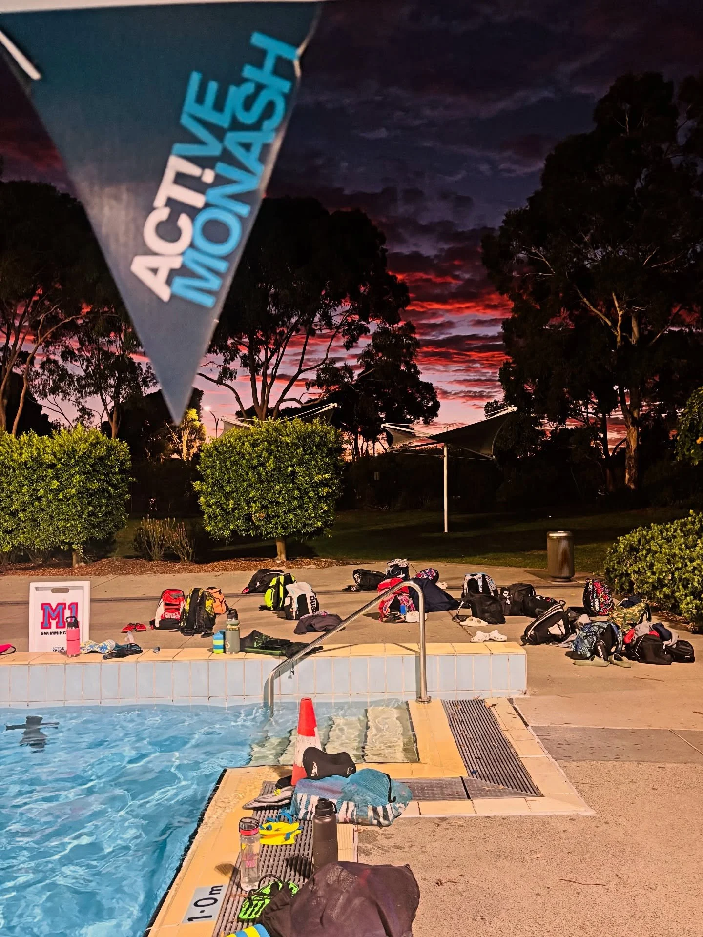 Early risers - scenic swim on point. #sunrise #earlyswim #gettingitdone💪 #onlyaswimmerknows