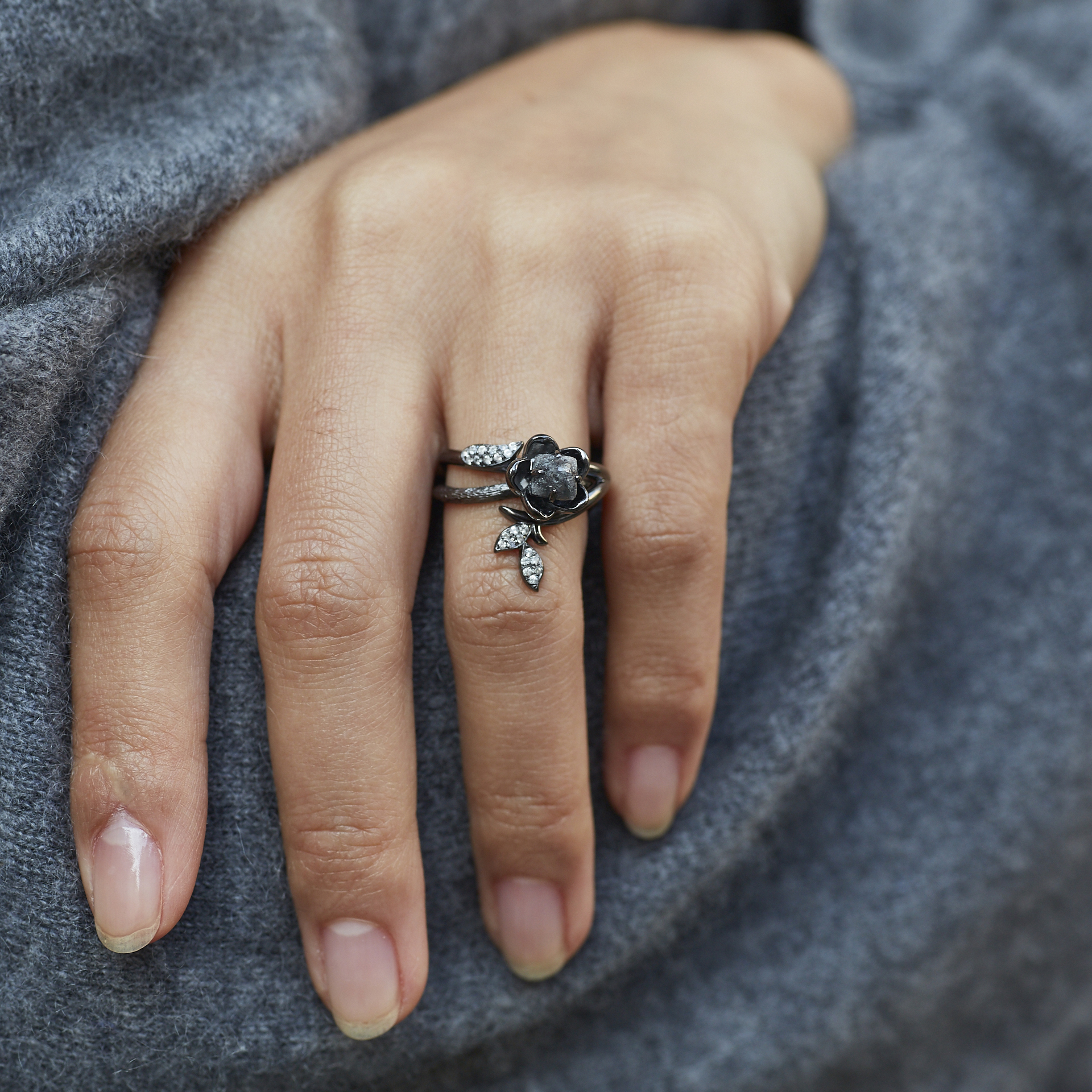 How to Wear Rings on Both Hands and Keep It Classy (The Ultimate Guide)