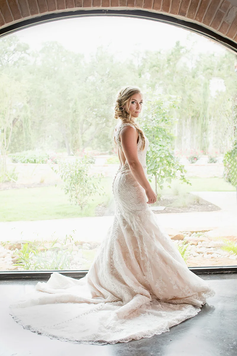 austin traditional bridal portrait