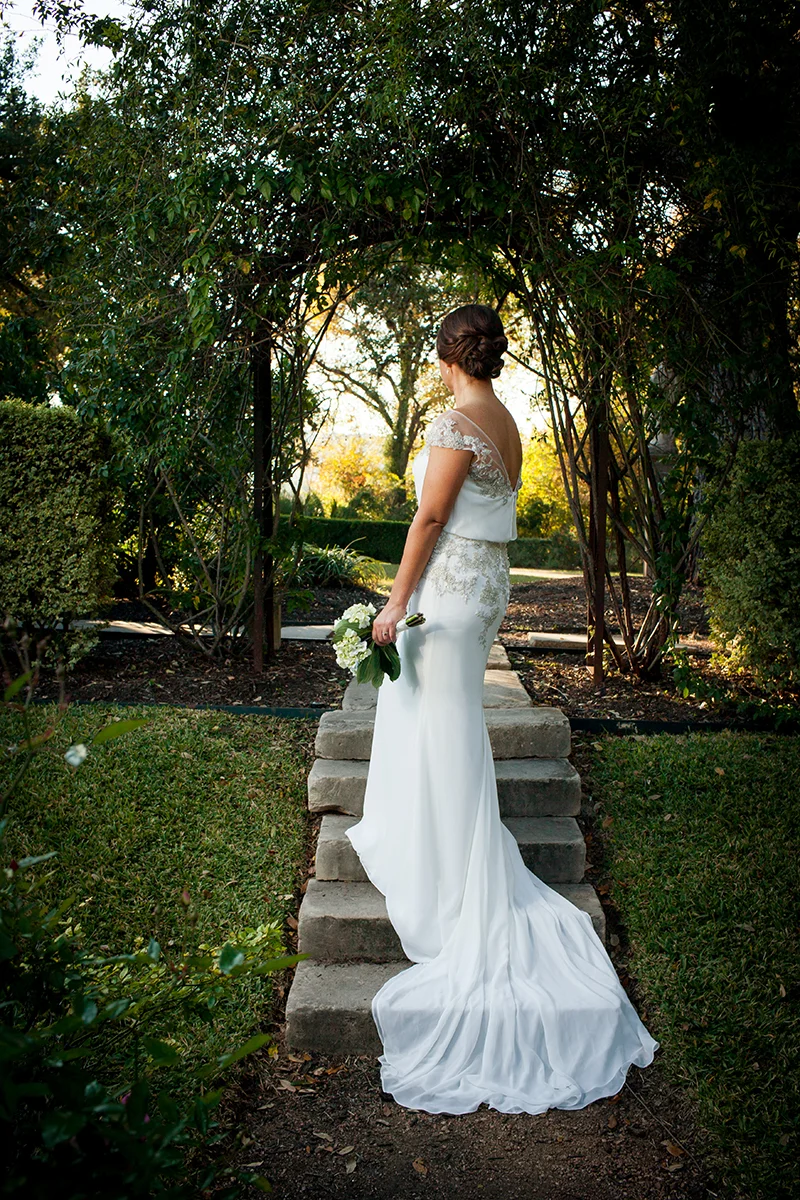 austin secret garden bridal portrait