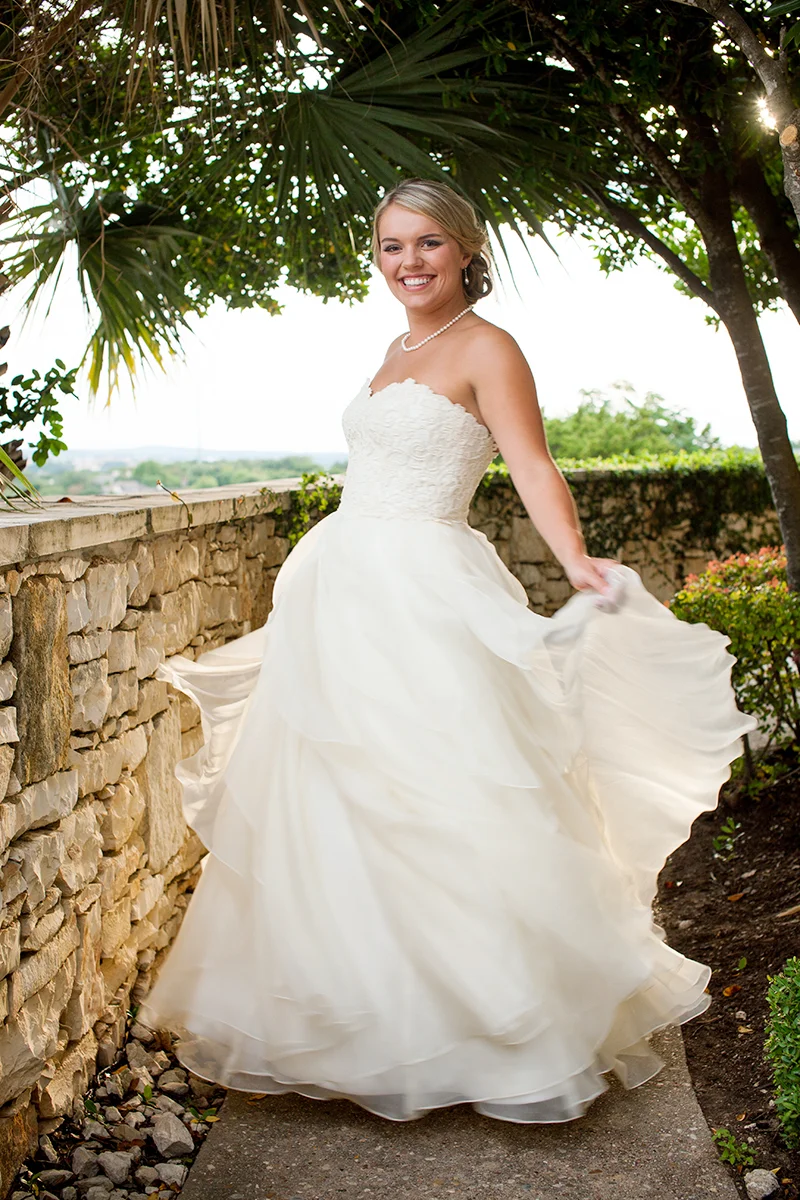 flowy austin bridal portrait