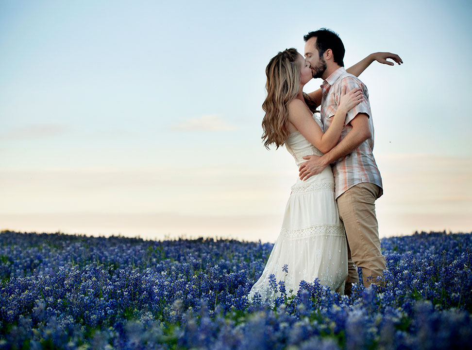 1-Austin_Engagement_Photography_She-N-He0046.jpg