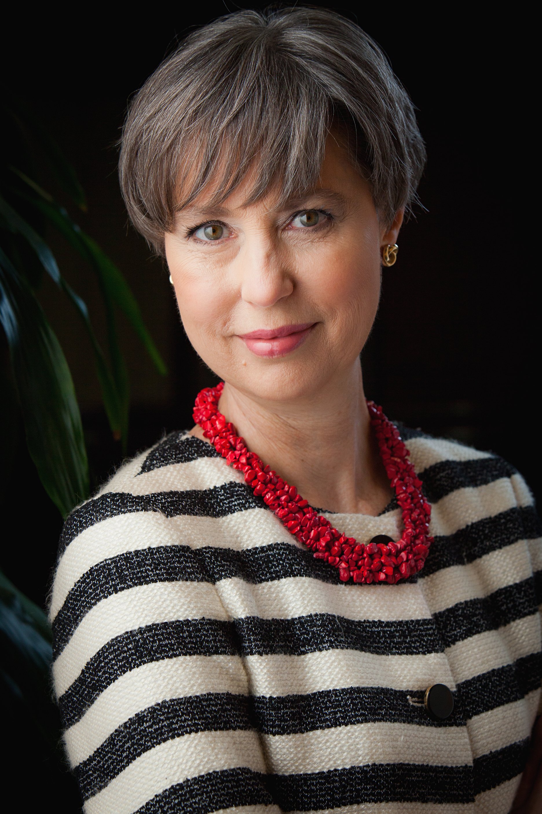 Deirdre_Mendez_Headshot0042.jpg