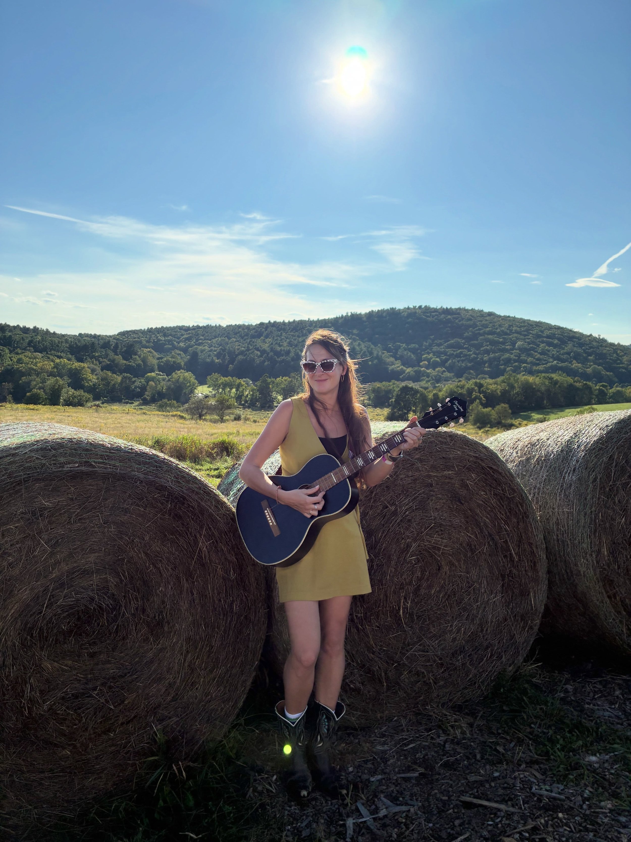 Thanks for the hoot @oldtonemusicfest❣️

Keeping the farm party rolling this Saturday 9/19 at @velvetearthfarm for their last bash of the summer 

Then I&rsquo;m opening a few shows for the interstellar wonders @handmademomentsmusic in the Midwest :
