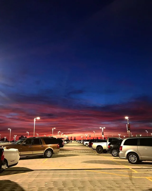 The sky today was beautiful . Taken on top of Disneyland parking structure before the sun went away. #sunset #colorful #natural #beautifulcolors #skypics