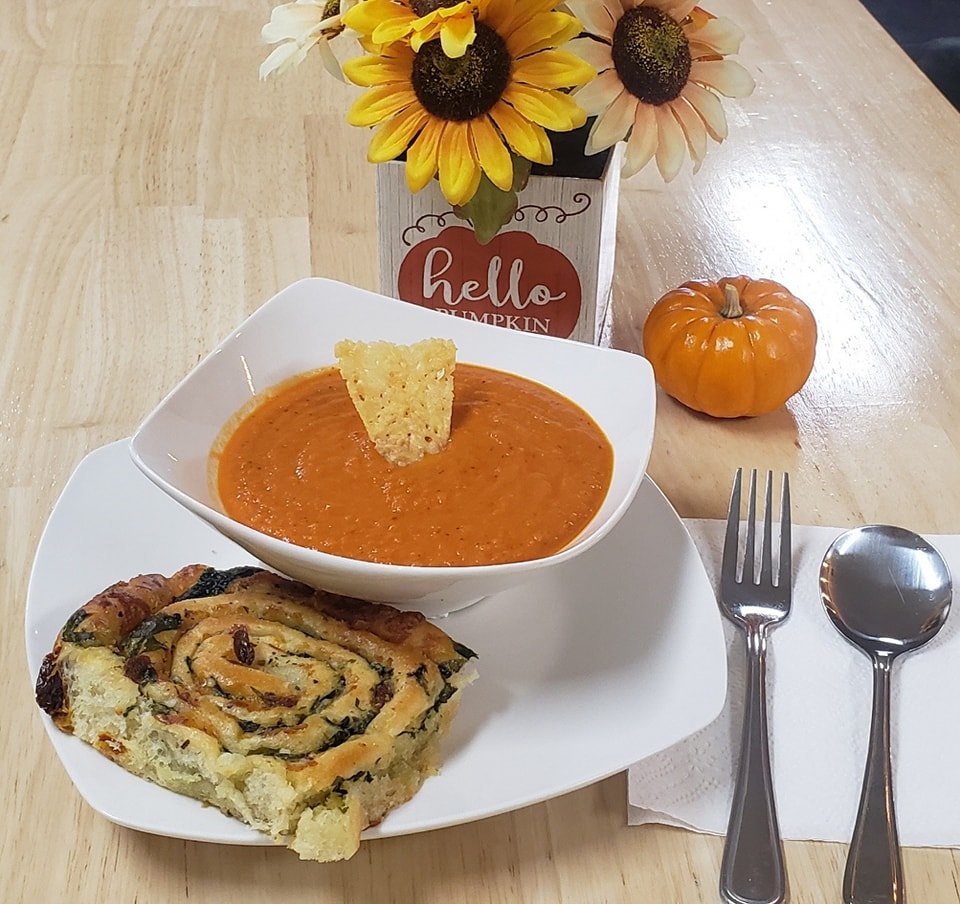 *NEW* Tomato Basil Soup
Perfect for lunch and pairs amazing with any of our 3 savory rolls: Spinach/tomato OR ham/cheddar OR turkey/pesto.
$7 each OR Soup and Roll together for $13
Dine in or Carryout