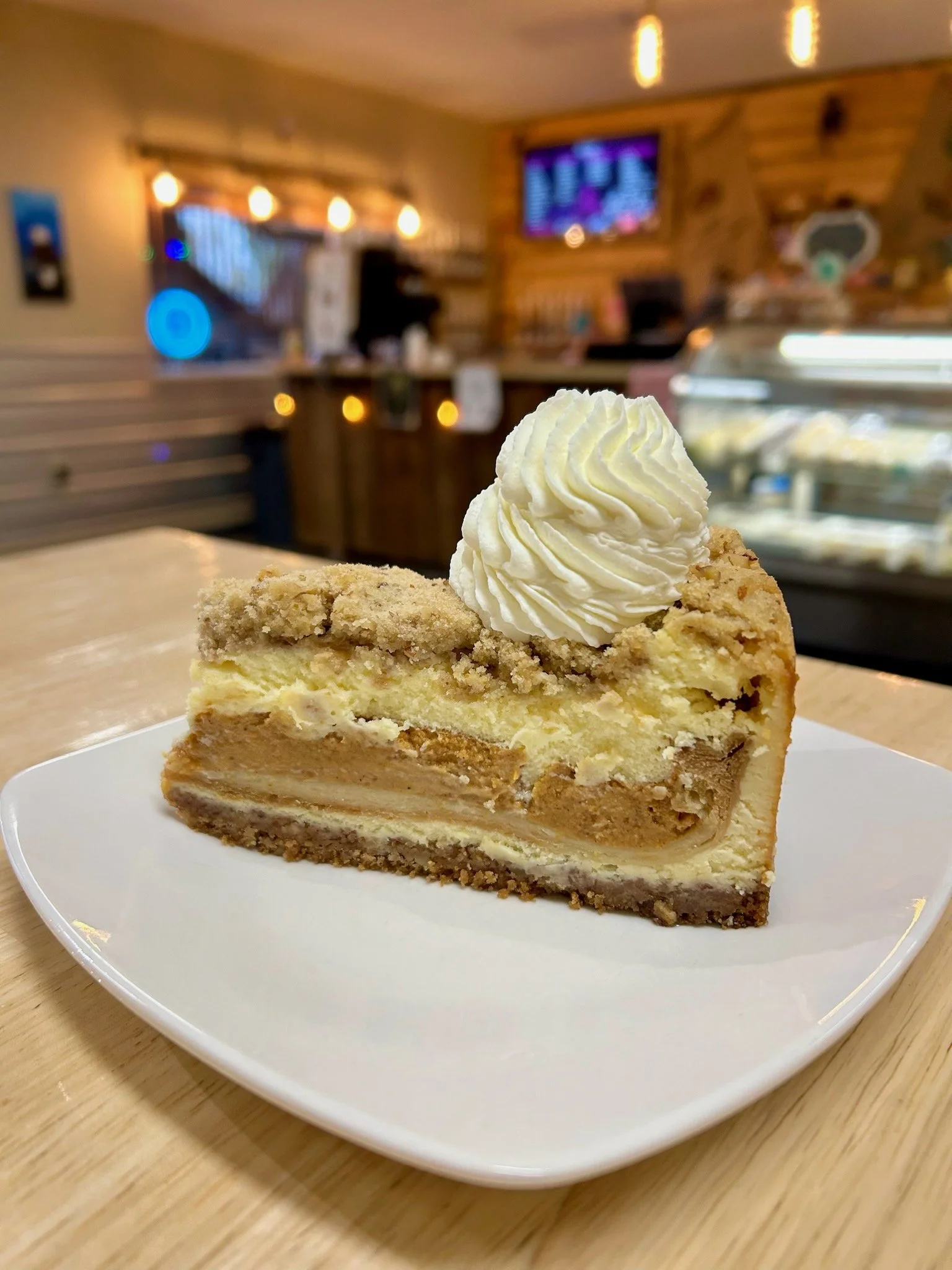pumpkin strusel pie cheesecake.jpg