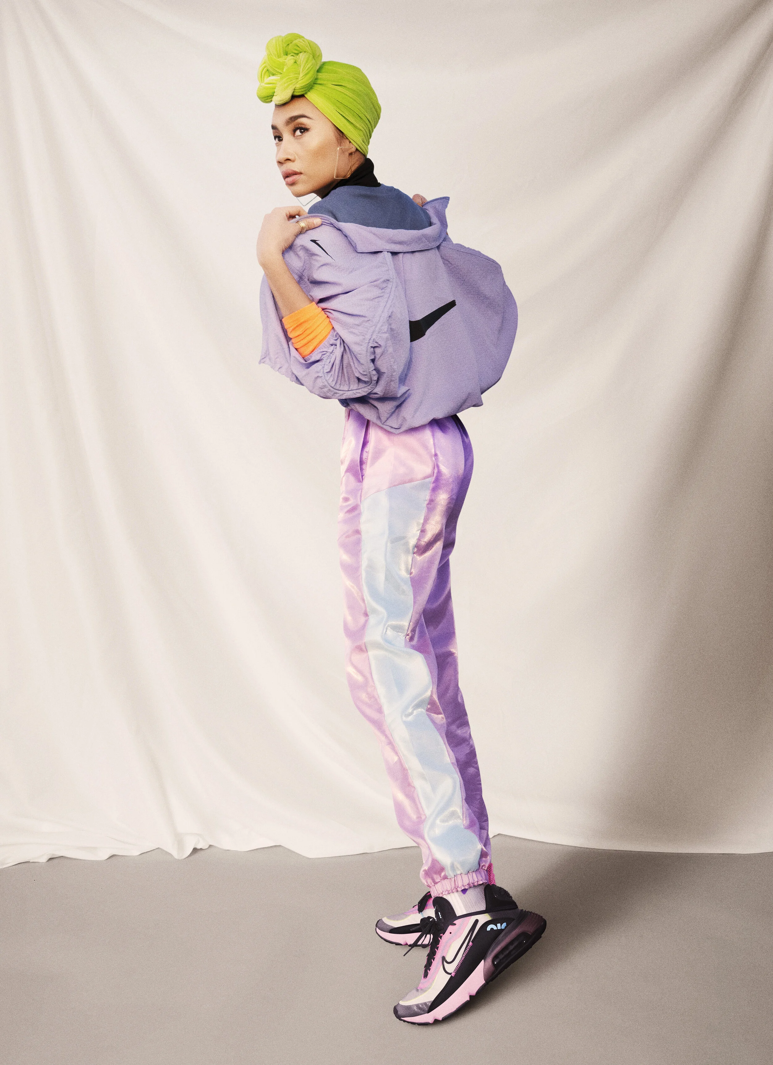 NIKE_AM2090_Pink_Summer20_Individual_1219_bottom_fin_R2 Web Use.jpg
