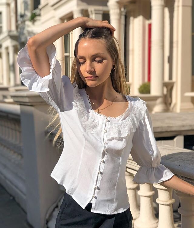 When that sunshine hits 🌞

Top from @sheinofficial and you can get 15% off with my code &lsquo;Q4tea&rsquo; 🙆🏼&zwj;♀️ (because tea is life)
#shein #sheingals 
http://shein.top/phub8nb