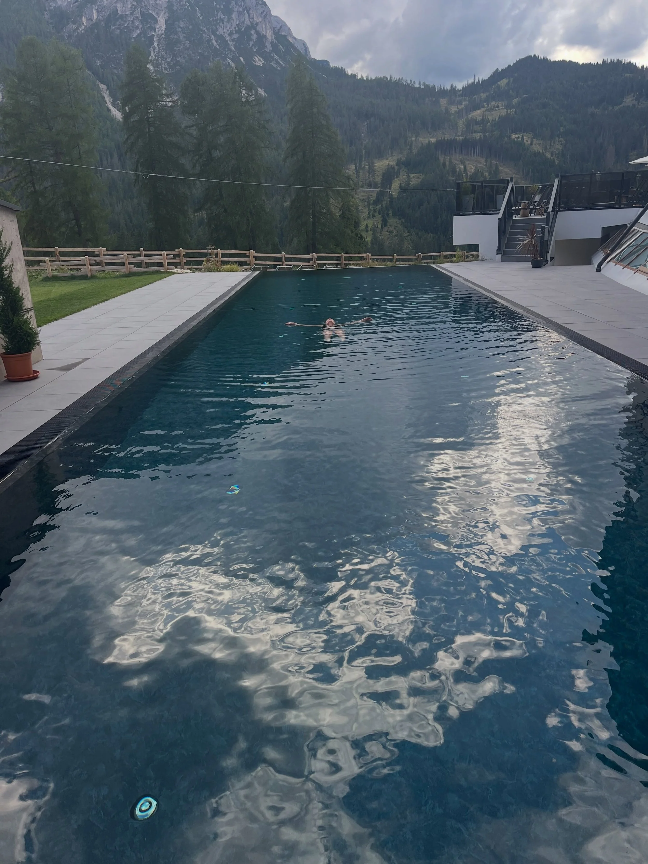 💙 I&rsquo;ve finally completed my Dolomites blog posts! There are links to each day of the hike in my bio if you&rsquo;d like to find out more 💙