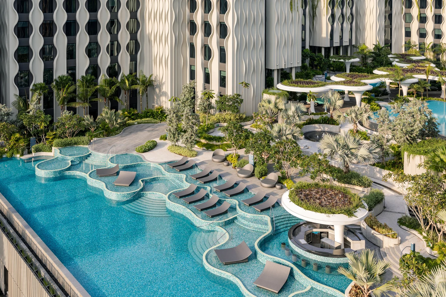 daniel-koh-village-hotel-sentosa-the-outpost-hotel