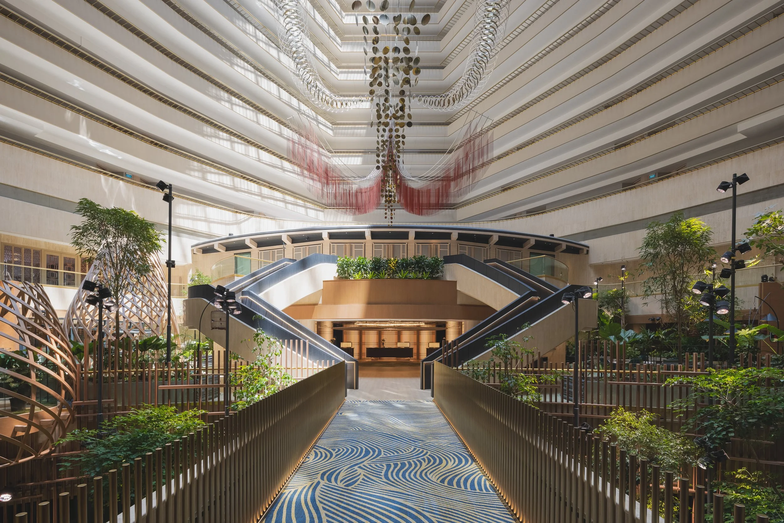 FDAT - PARKROYAL COLLECTION Marina Bay Interior Atrium. Photographed by Daniel Koh.